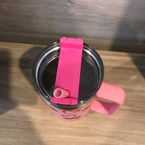 New heart🩷 40oz Stainless Steel Tumbler/Cup Pink Hearts - Picture 7 of 8